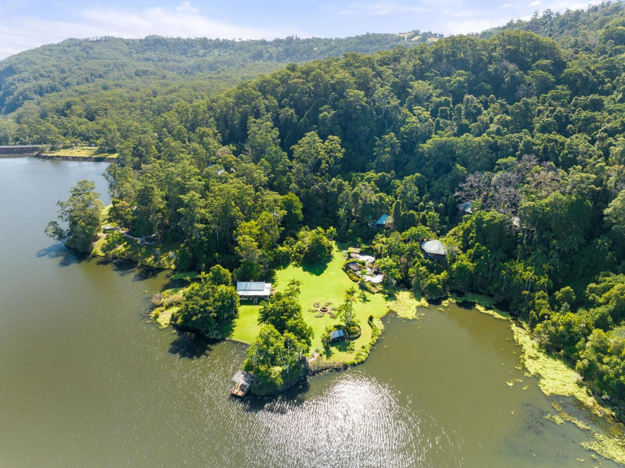 Secrets On The Lake Montville Exterior photo
