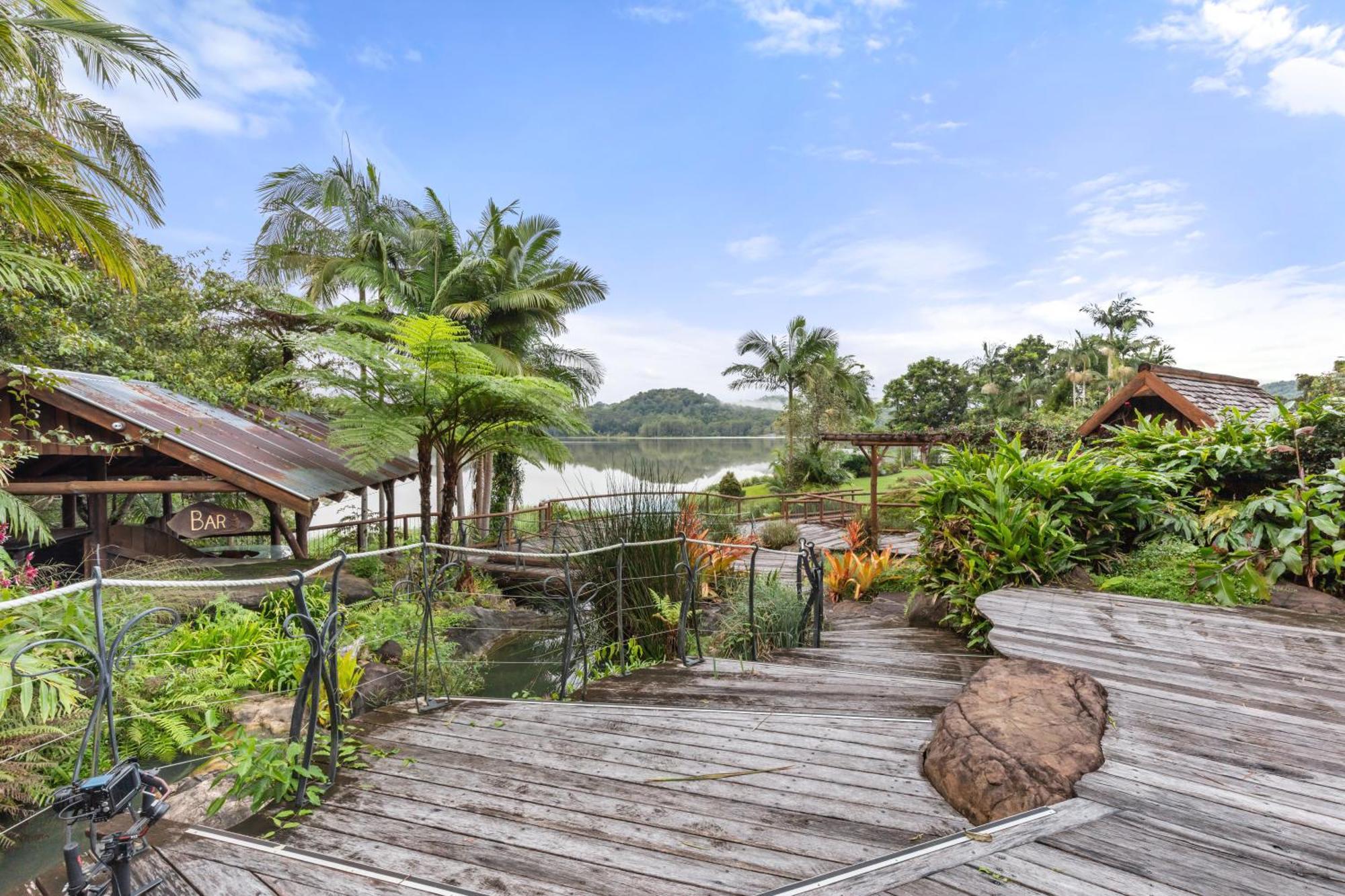 Secrets On The Lake Montville Exterior photo